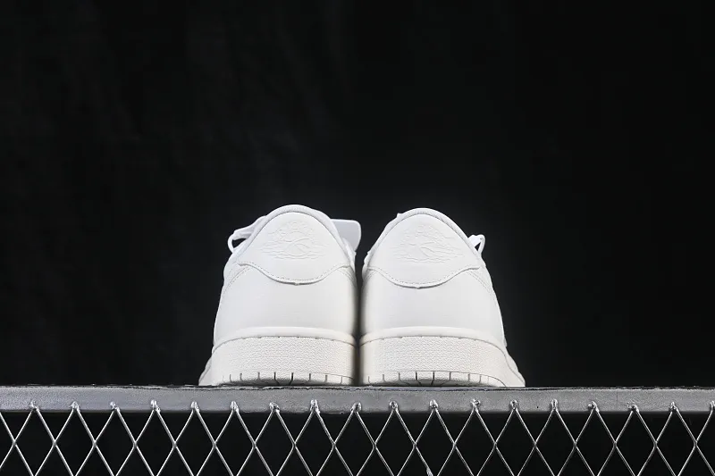 All categories Air Jordan Jordan series basketball shoes Air Jordan 1 Low Air Jordan 1 Retro Low OG "Sail and University Red" AJ1 Joe 1 rice white low-top retro culture basketball shoes HQ6998-100